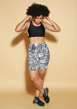 Load image into Gallery viewer, Snake Biker Shorts Black/White