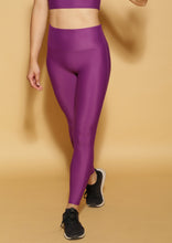 Load image into Gallery viewer, The Lizz Picini Sangria Leggings
